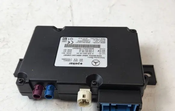 Mercedes-Benz E W212 Bluetooth control unit module A2059016810 A2059027508 A2059000524