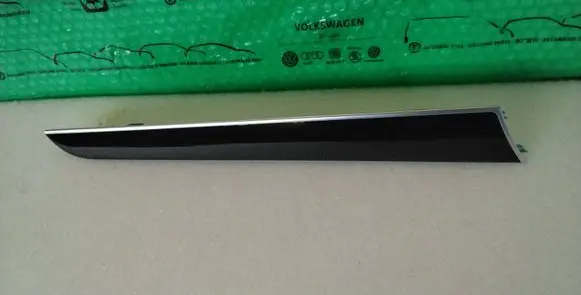 Audi A4 S4 B8 8K Front door trim (molding) 8K0867410J 8K0867410J1LQ 8K0867410