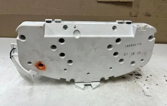 Volvo V50 Speedometer (instrument cluster) 30710071 8697035 185900170