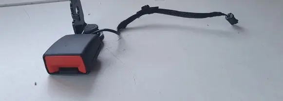 Opel Mokka X Rear seatbelt buckle