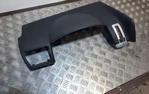 Volkswagen Routan Dashboard trim 1FM811DVAC