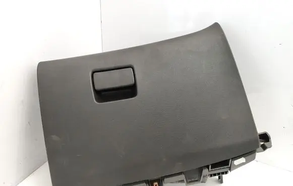 Opel Astra J Glove box 