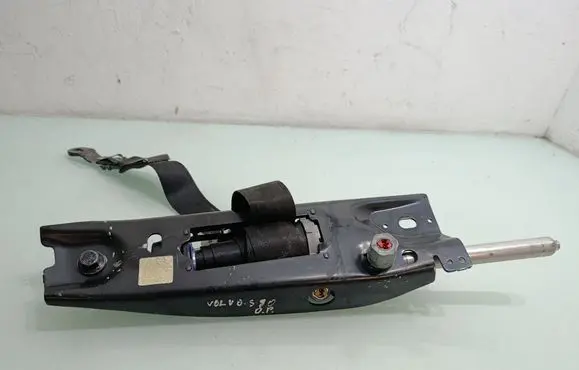Volvo S80 Front seatbelt 39817387