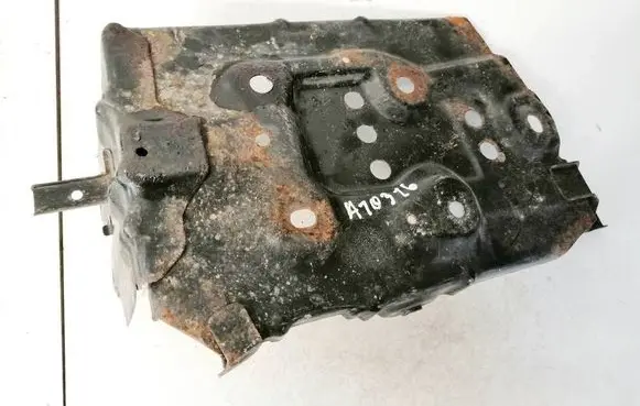 Nissan X-Trail T30 Battery bracket 
