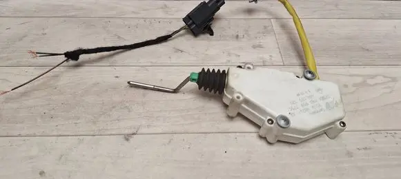 Seat Alhambra (Mk1) Central locking motor 7M0959775C 95VW9B241AB 404155