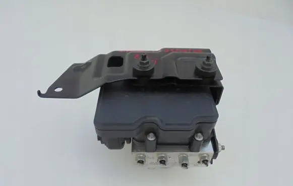 Nissan X-Trail T32 ABS Pump 476607FP5A