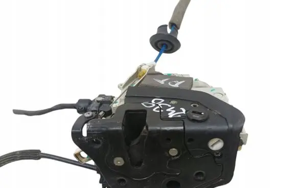 Audi A8 S8 D4 4H Rear door lock 8K0839016C