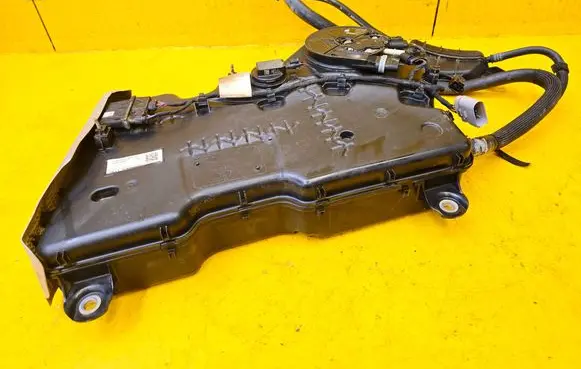 Volkswagen Amarok AdBlue liquid reservoir 2H6131877