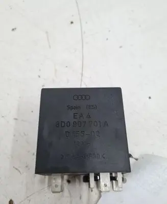 Audi A4 S4 B5 8D Other relay 8D0907701A
