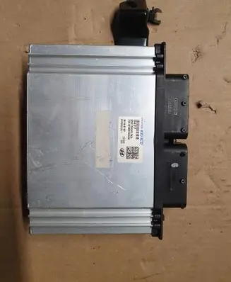 Hyundai Kona I Engine control unit/module ECU 39108-04000