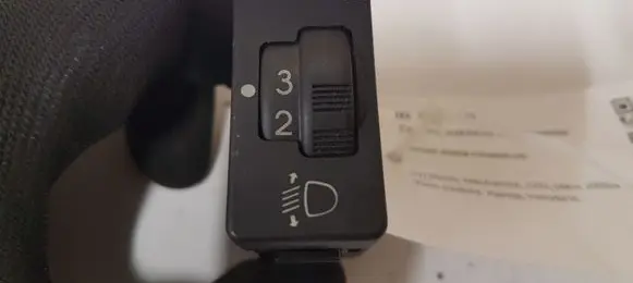 Citroen Xsara Picasso Headlight level height control switch