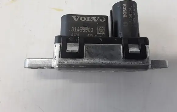 Volvo XC90 Glow plug pre-heat relay 31459300