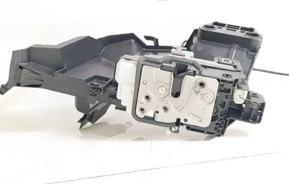 Volvo XC60 Front door lock 31349890 31440008