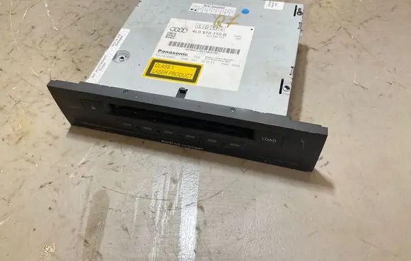 Audi Q7 4L CD/DVD changer 4L0910110B 4L0035110