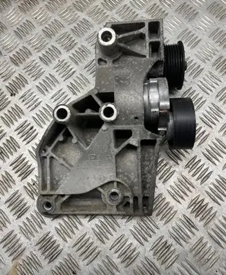 Opel Insignia A A/C compressor mount bracket 55582510