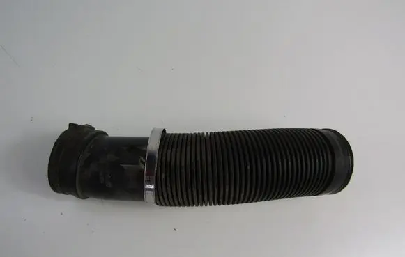 Opel Corsa C Air intake hose/pipe 90572688
