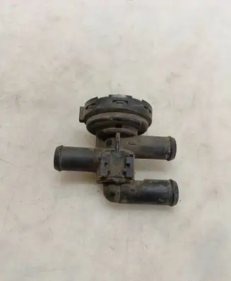 Saab 9-5 Coolant heater control valve 90566947 90566948