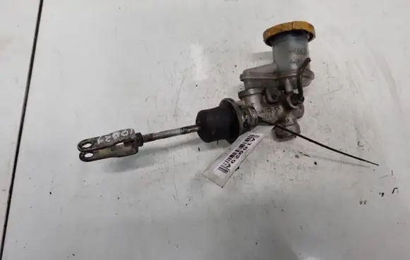 Subaru Legacy Clutch master cylinder 