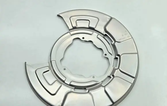 BMW X5 E70 Rear brake disc plate dust cover 6857981 34216857981