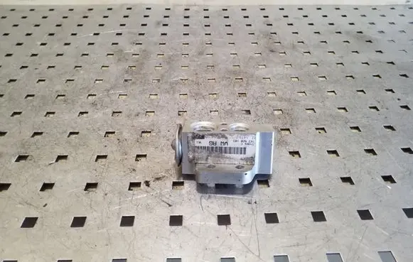 Air conditioning (A/C) expansion valve