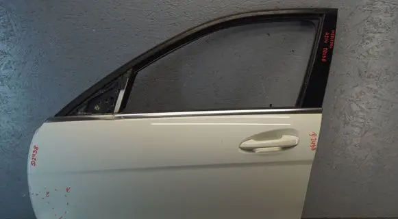Mercedes-Benz C W204 Front door