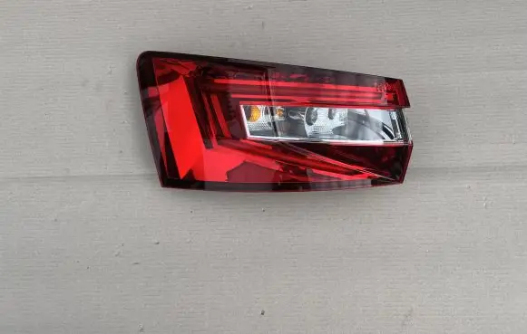 Skoda Superb B8 (3V) Rear/tail lights 3V9945207A SK482BA 0702202