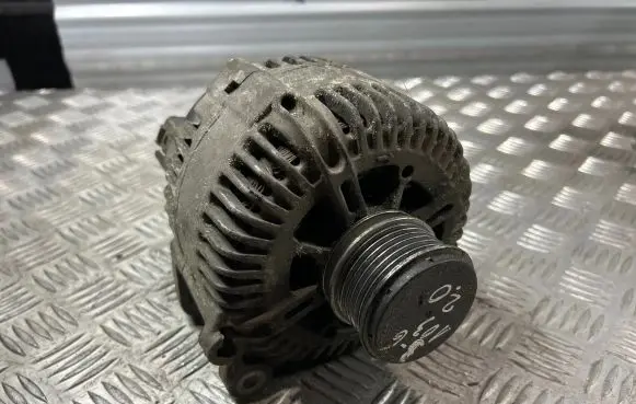 Volkswagen PASSAT B6 Generator/alternator 021903026L