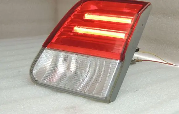 Toyota Avensis T270 Tailgate rear/tail lights 8158005130