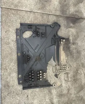 Engine splash shield/under tray