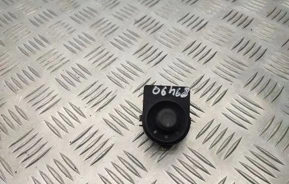 Opel Meriva B Wing mirror switch 13271827