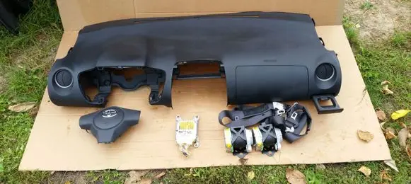 Toyota Urban Cruiser (XP110) Airbag set with panel 