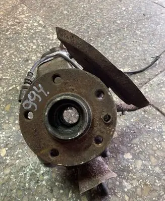 Ford Galaxy Front wheel hub