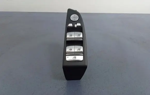 BMW 7 G11 G12 Electric window control switch 9382502