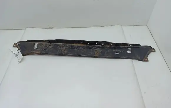 Jaguar XJS Top upper radiator support slam panel