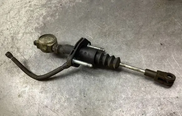 Opel Astra H Clutch slave cylinder 90525769