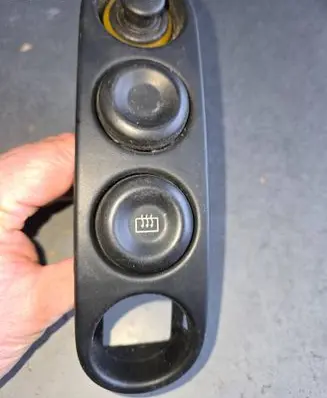 Renault Master II Windscreen/window heater switch 7700351970 B581