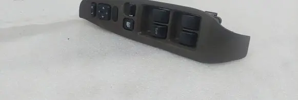Subaru Outback Electric window control switch 94266AE03A