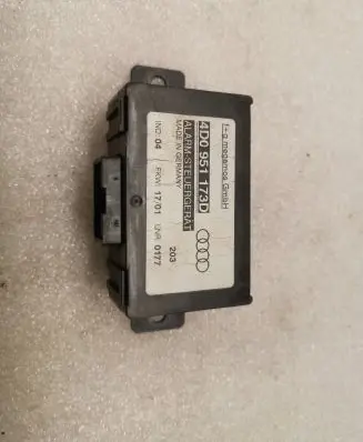 Audi A8 S8 D2 4D Alarm control unit/module 4D0951173D