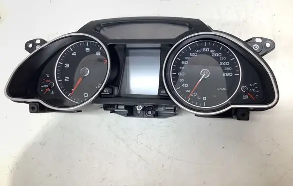 Audi A5 8T 8F Speedometer (instrument cluster) 8T0920932Q