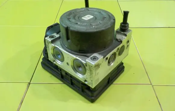 Skoda Octavia Mk3 (5E) ABS Pump 3Q0907379T