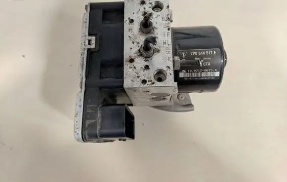 Porsche Cayenne (92A) ABS Pump 7P0907379E 7P0617517E
