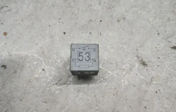 Skoda Octavia Mk1 (1U) Other relay 141951253B