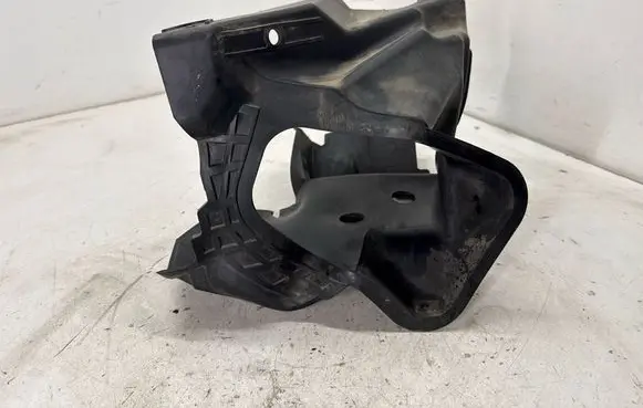 Chevrolet Camaro Air intake duct part 23507393 23326898