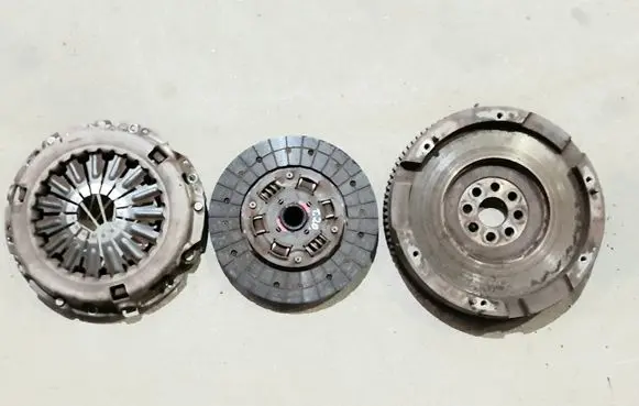 Toyota Corolla Verso E121 Clutch set kit