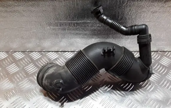Volkswagen Caddy Turbo air intake inlet pipe/hose 3C0129654