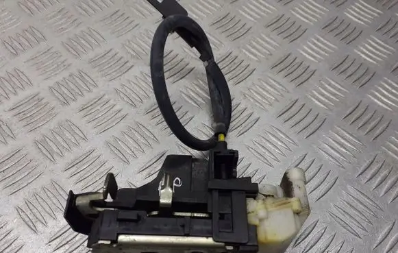 Fiat Doblo Front door lock