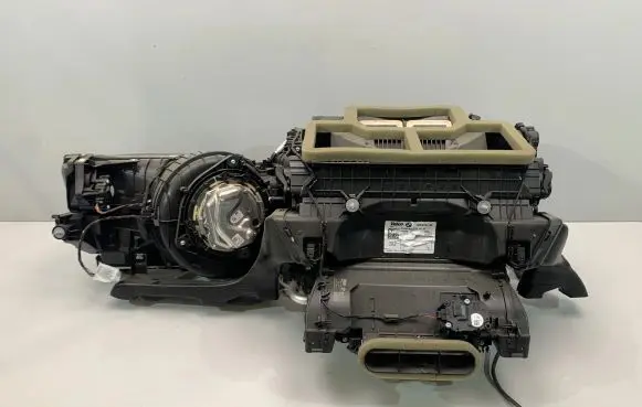 BMW X3 G01 Interior heater climate box assembly 6843810