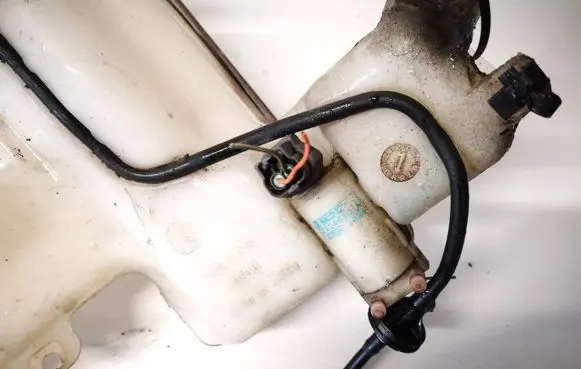 Nissan Murano Z50 Windscreen/windshield washer pump 2224650a 2224650-a