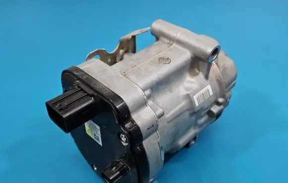 Toyota Corolla E210 E21 Air conditioning (A/C) compressor (pump) 0424001202 IMPRK1601187