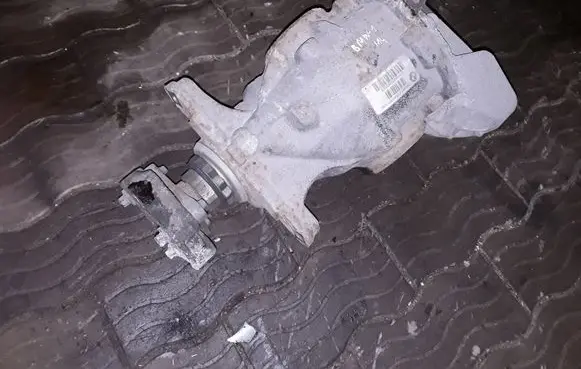 BMW 1 F20 F21 Rear differential 7605587 760558701 EA070Y